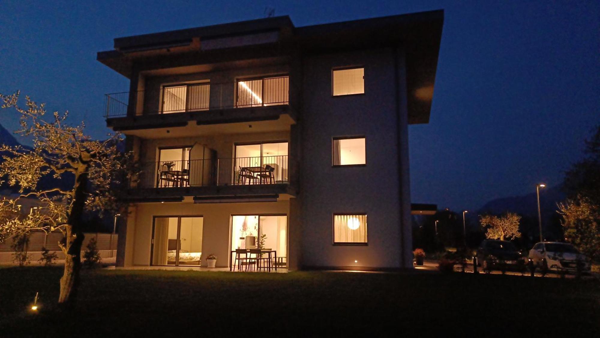 Elvy Garda Living Garden Apartamento Riva del Garda Exterior foto