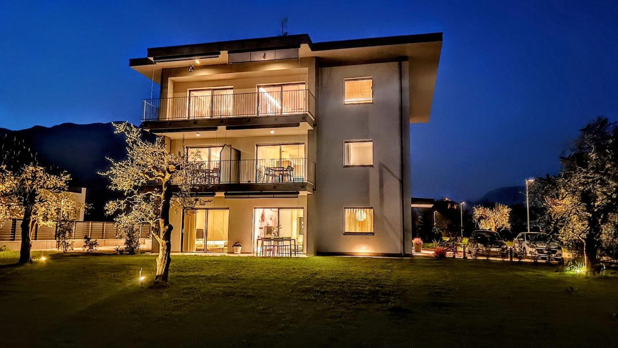 Elvy Garda Living Garden Apartamento Riva del Garda Exterior foto